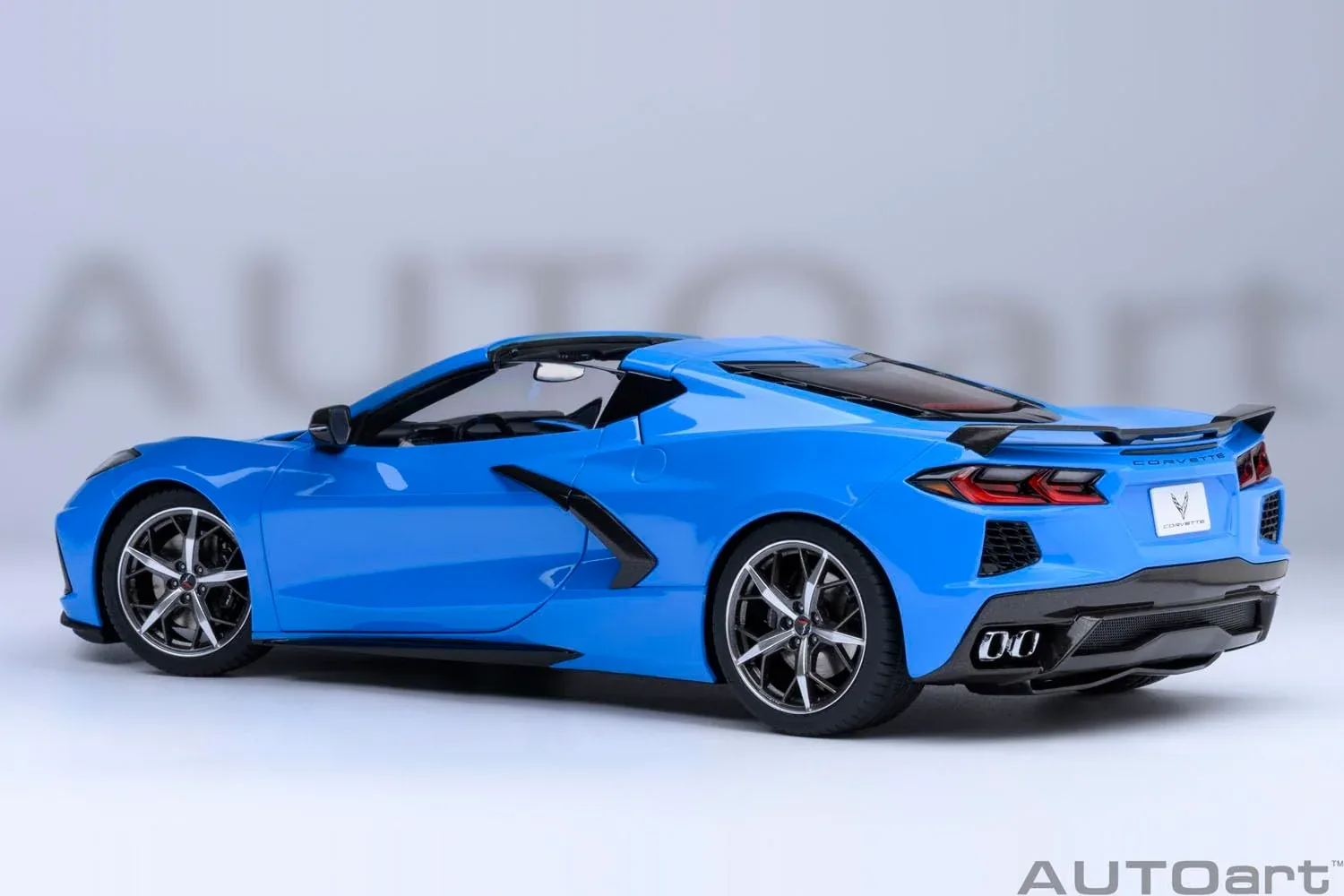 Autoart 1/18 Chevrolet Corvette C8 Stingray Z51 Blue Model Car - Image 2